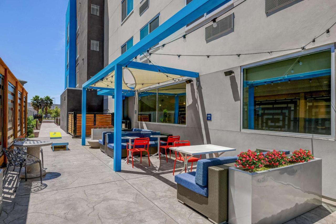 Hotel Tru By Hilton Lathrop Extérieur photo