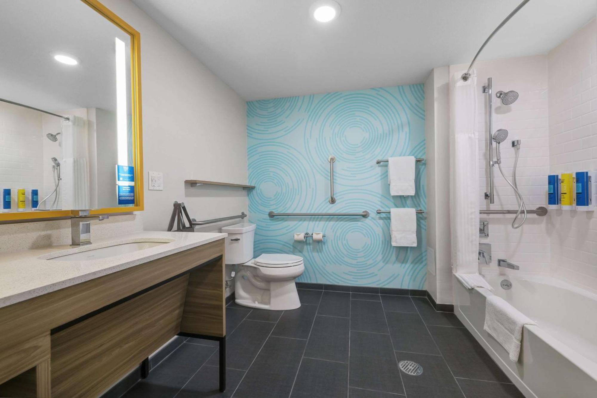 Hotel Tru By Hilton Lathrop Extérieur photo